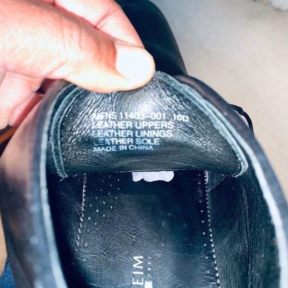 Florsheim Leather Chukka Boot. - Picture 7 of 10